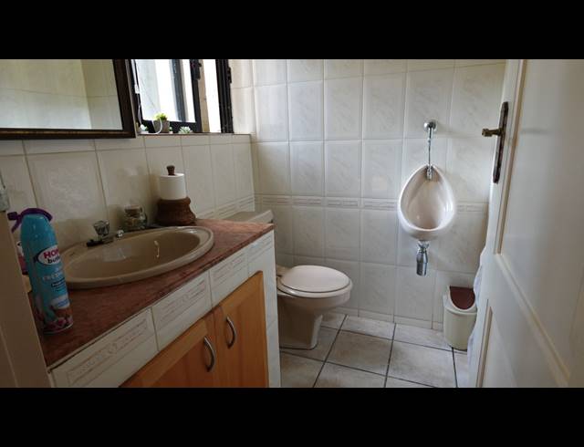 5 BEDROOM FREEHOLD FOR SALE IN SILVER LAKES GOLF ESTATE